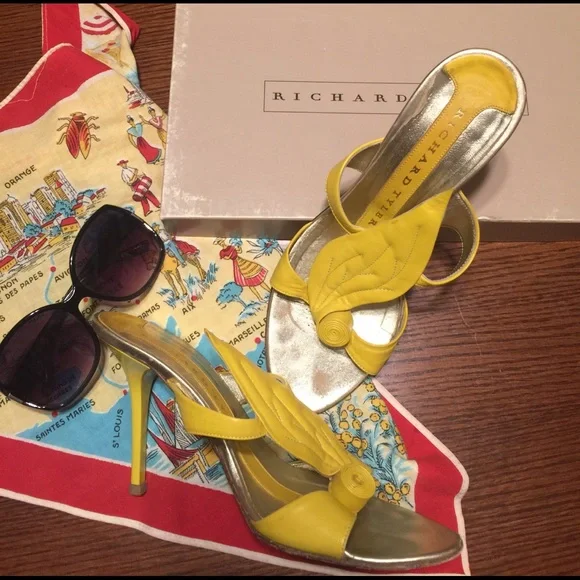 Richard Tyler Yellow Slides Sz 8 - Picture 1 of 8